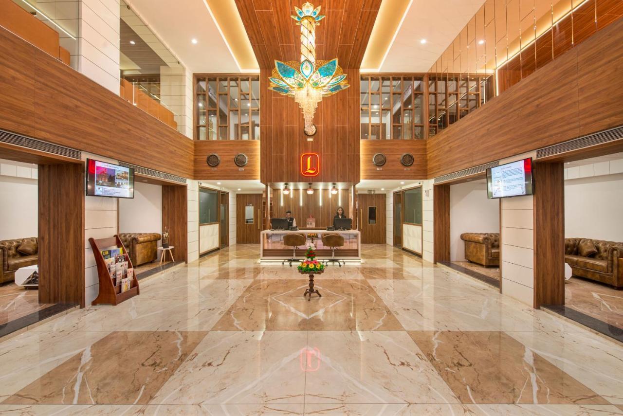 Lords Eco Inn Morbi Екстер'єр фото